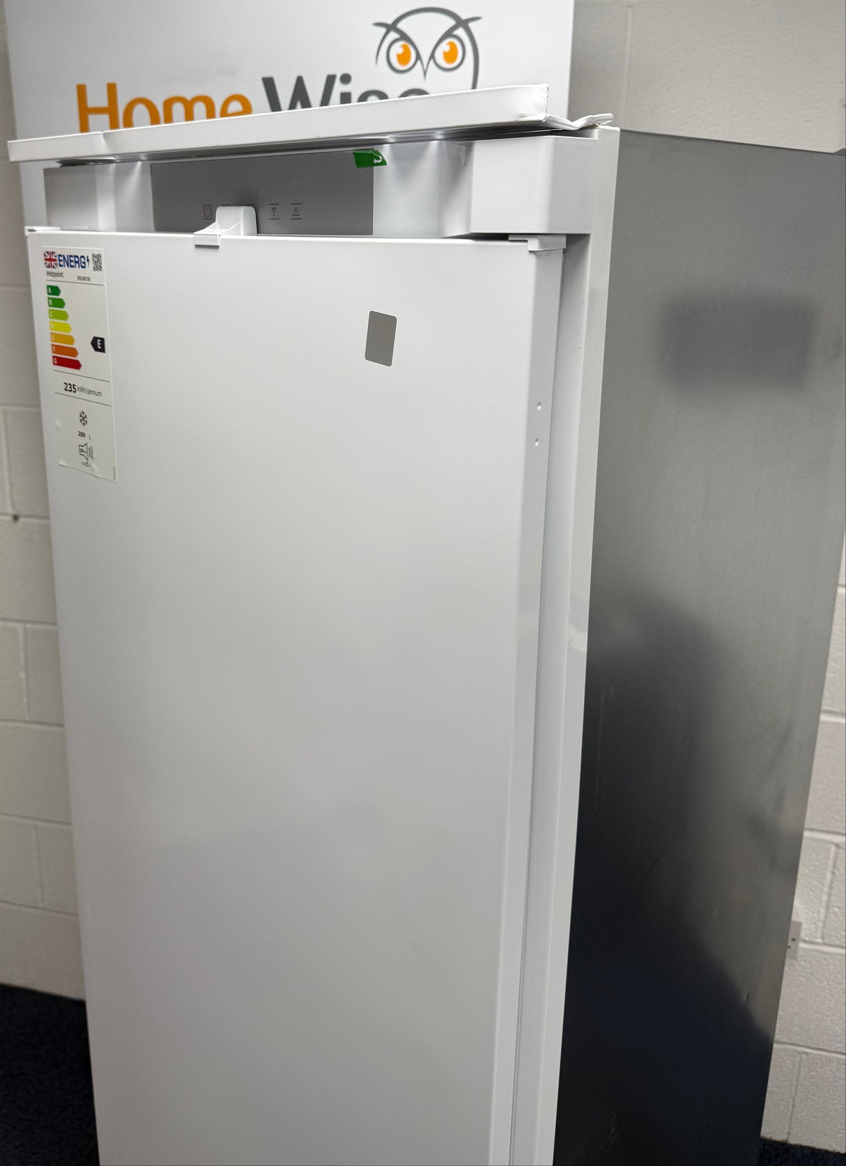 Hotpoint HTSD18F013H1 (06) 209 Litre Tall Built-In Freezer with No Frost - E Rated - (Graded Dented) - HW182606