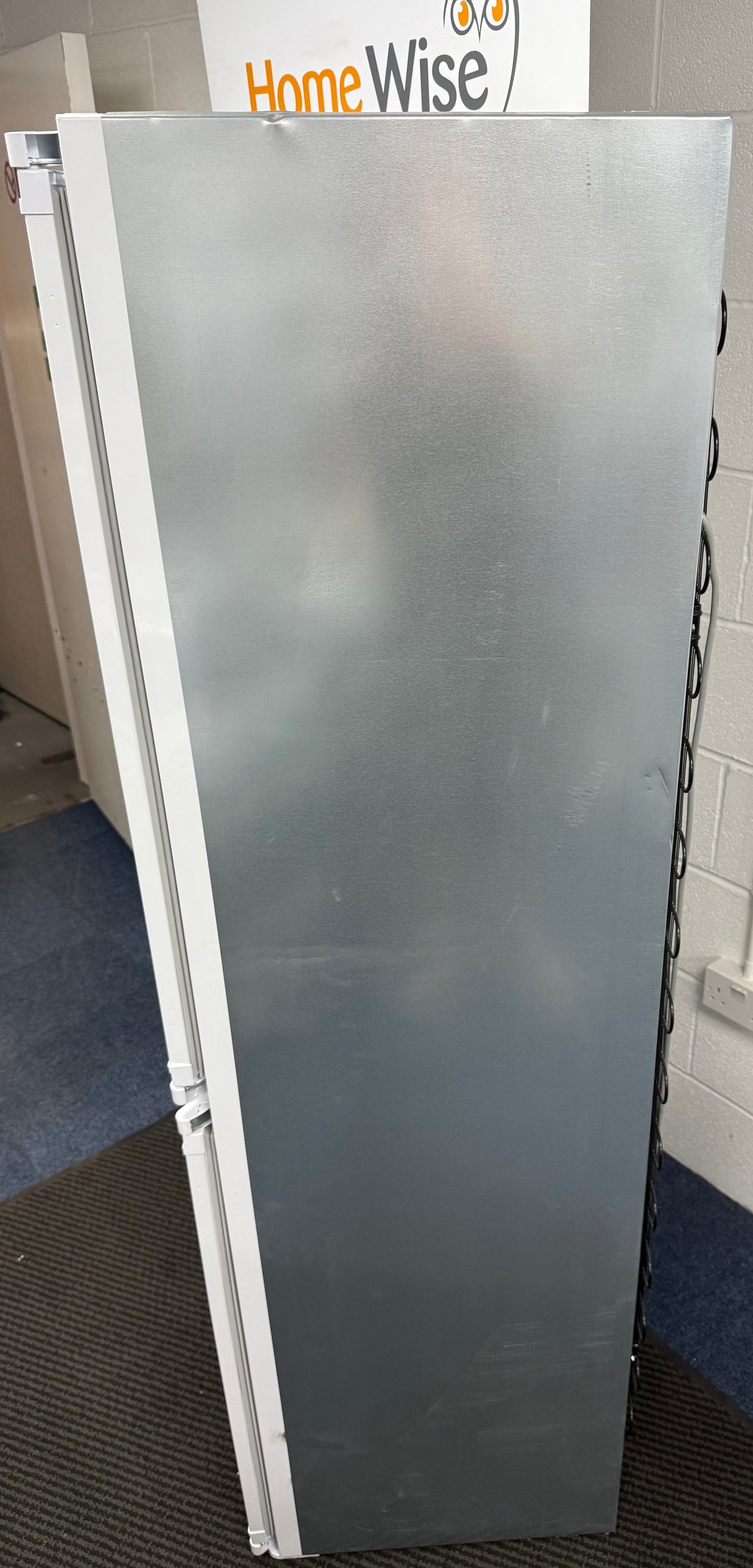 Beko BCFD4V50 (92) 50/50 Frost Free HarvestFresh™ Integrated Fridge Freezer with Sliding Hinge - E Rated - (Ex Display) - HW182592