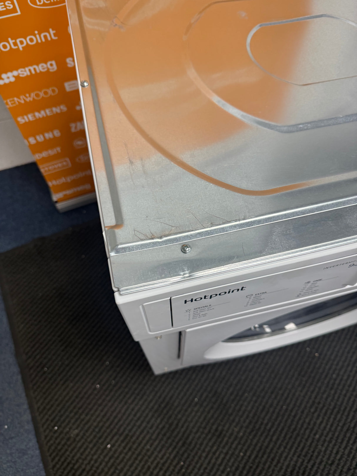 Hotpoint BI WMHG 91485 UK (51) 9KG 1400RPM Integrated Washing Machine - (Blemished) - HW182451