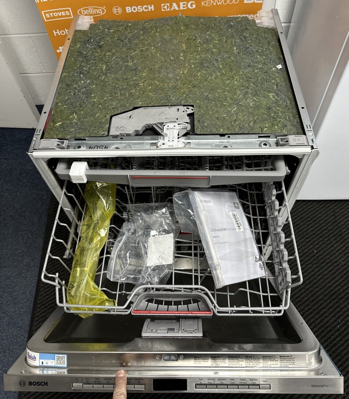Bosch Series 4 SMV4ECX23G (57) Fully Integrated Dishwasher with Top Cutlery Tray - C Rated - (Tatty Box) - HW182657