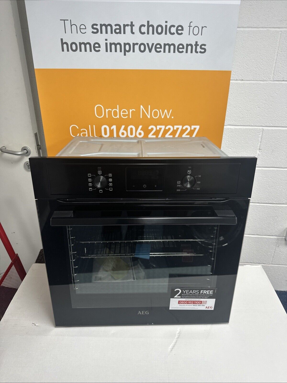 AEG BEX335011B (25) 3000 Series SurroundCook Built-in Electric Single Oven in Black - A Rated - (Ex Display) - HW182025