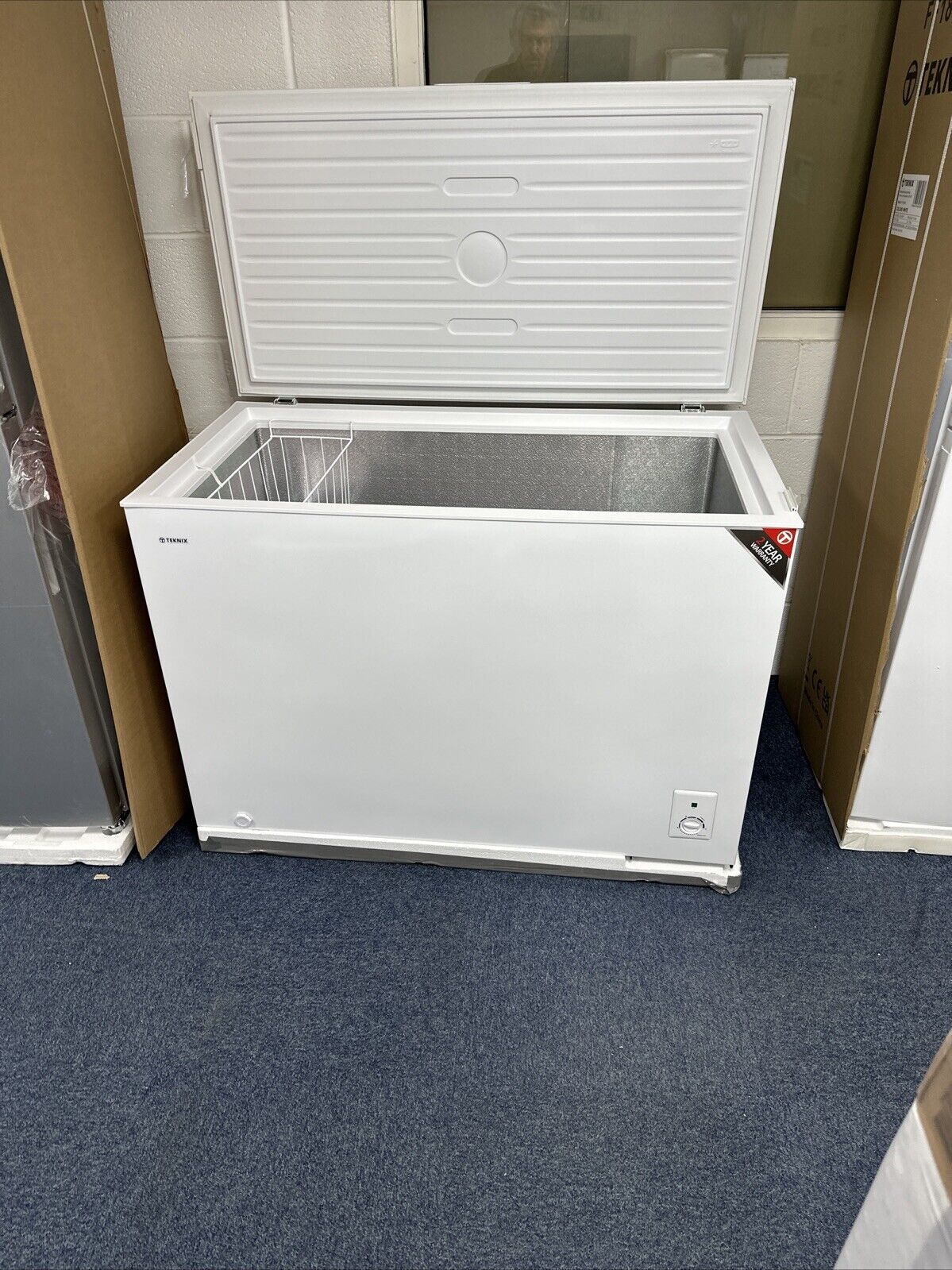 Teknix CF103W 292 litre Chest Freezer NEW 2 Year Warranty HW181042
