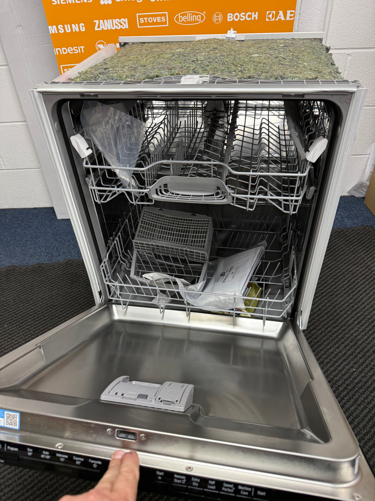 Bosch Series 2 SMV2HTX02G (97) 60cm Fully Integrated Dishwasher with Wi-Fi Enabled Home Connect - D Rated - (Ex Display Blemished )- HW182548