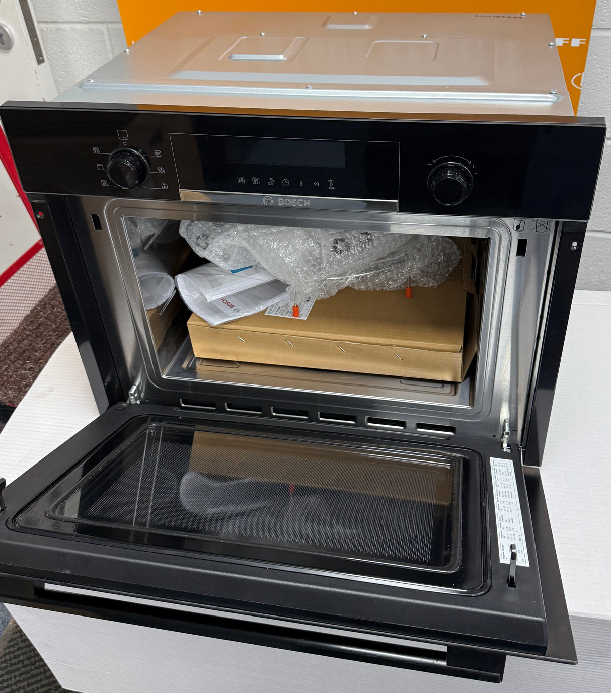 Bosch Series 4 CMA583MB0B (39) Integrated Compact Combination Microwave Oven in Black - (Ex Display) - HW182439