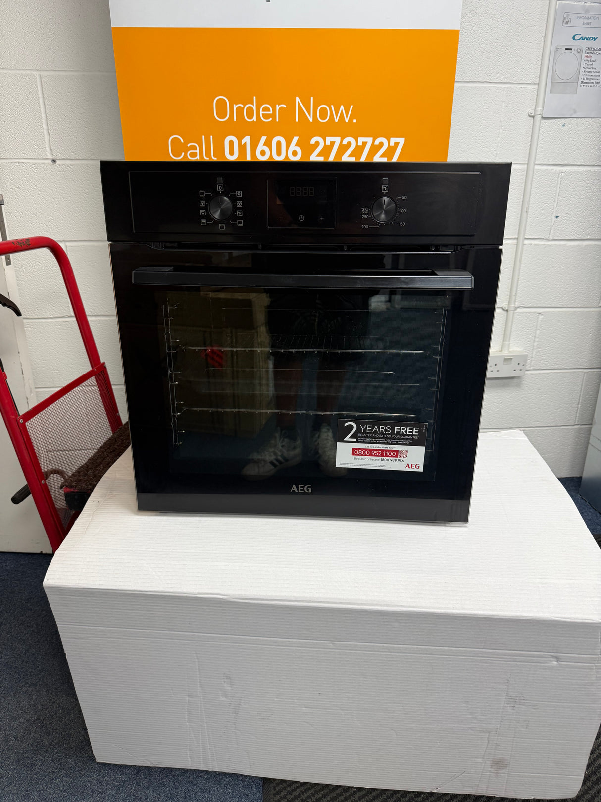 AEG BEX335011B (17) 3000 Series Surround Cook Built-in Electric Single oven (BLEMISHED) HW182617