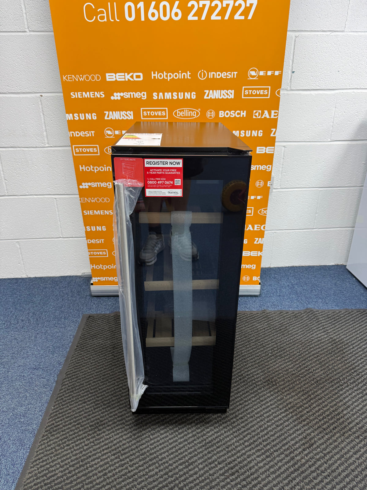 Matrix MWC300BL (87) 30cm Built Under 20 Bottle Wine Cooler in Black - (Ex Display) - HW182787