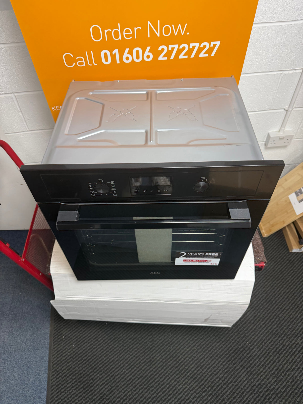AEG BPX535061B (20) Built-In Electric Single Oven with Pyrolytic Self Cleaning in Black - A Rated - Ex display HW182320