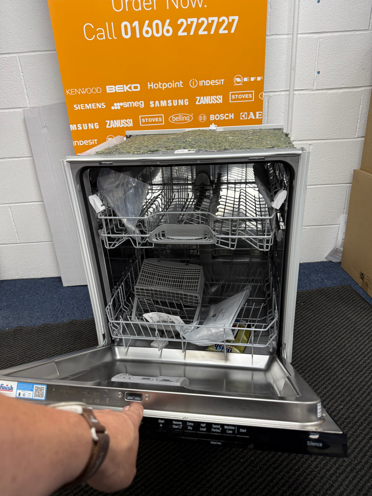Bosch Series 2 SMV2HTX02G (97) 60cm Fully Integrated Dishwasher with Wi-Fi Enabled Home Connect - D Rated - (Ex Display Blemished )- HW182548