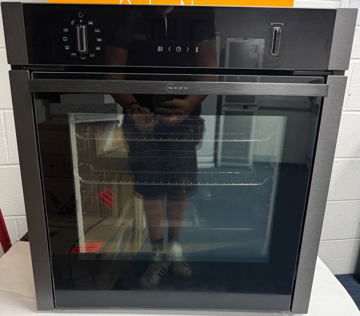 Neff N50 B6ACH7AG7B (41) Slide & Hide® Electric Single Oven in Graphite - A+ Rated - (Blemished) - HW182641
