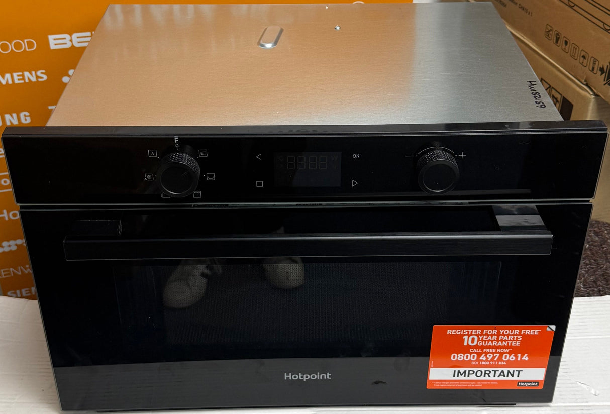 Hotpoint HPD 254CR BUK (86) 1000W 31 Litre Built-in Microwave Oven and Grill in Black - (Ex Display) - HW182586
