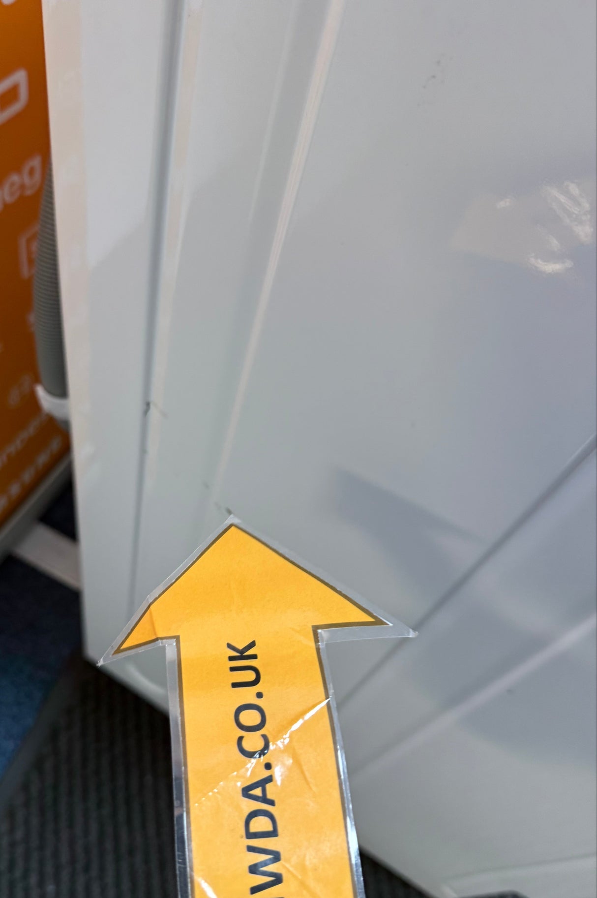 Hotpoint BI WMHG 91485 UK (88) 9KG 1400RPM Integrated Washing Machine - (Ex Display ) - HW182488