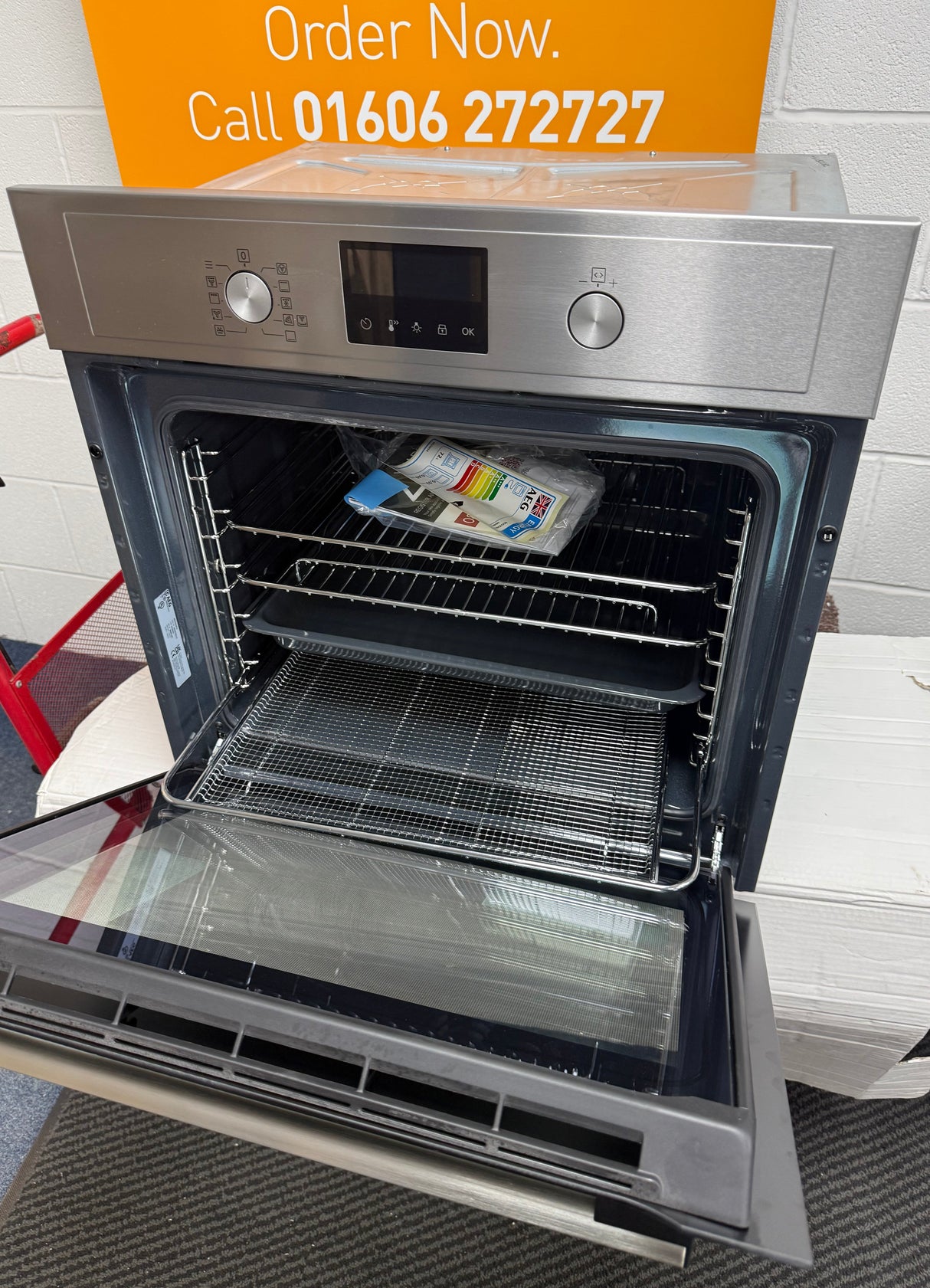 AEG BEX535A61M (32) 3000 Built-in Electric Single Oven with AirFry and Aqua Clean in Stainless Steel - A+ Rated - (Blemished) - HW182532