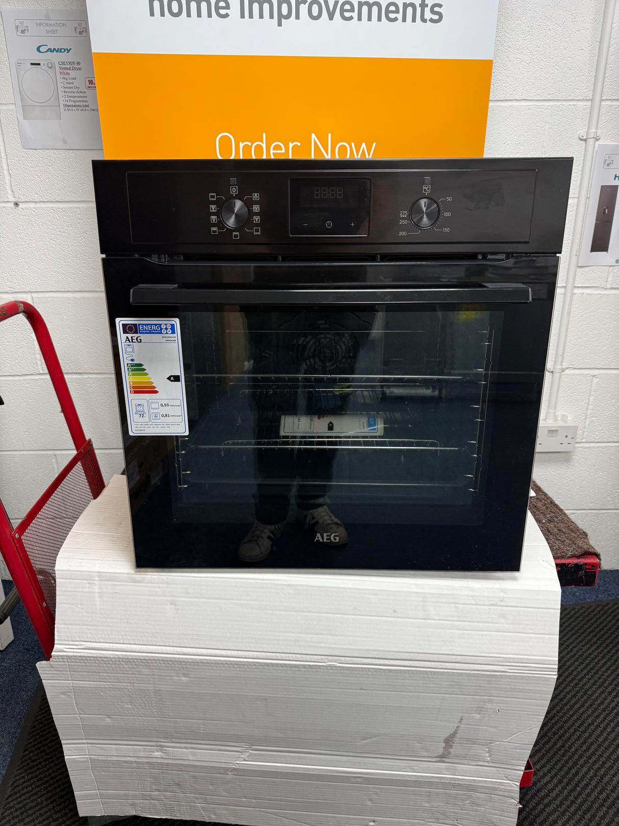 AEG BEX335011B (29) 3000 Series SurroundCook Built-in Electric Single Oven in Black - A Rated - (Ex Display) - HW182329