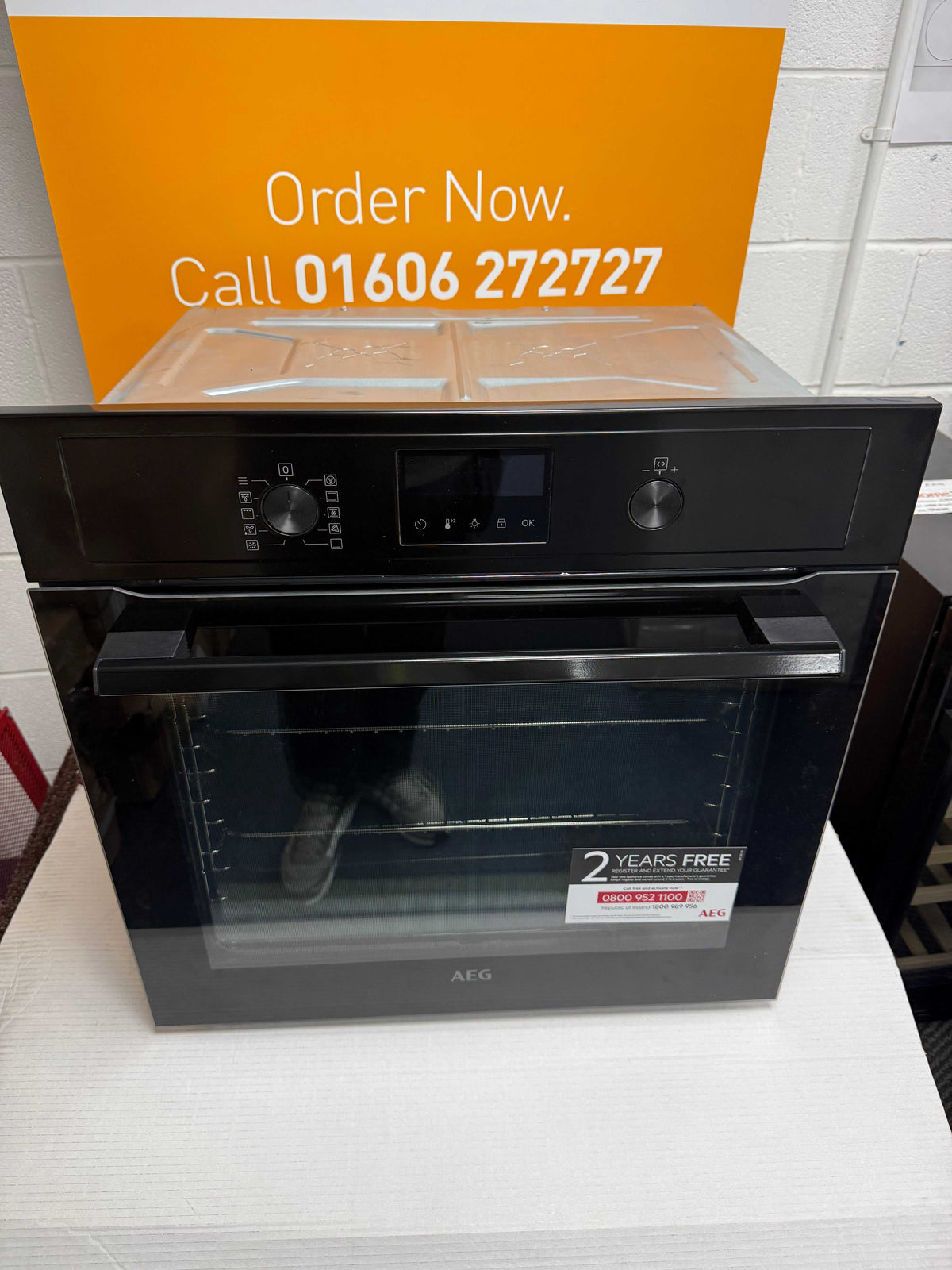 AEG BPX535061B (11) Built-In Electric Single Oven with Pyrolytic Self Cleaning in Black - A Rated - (Ex Display) - HW182811
