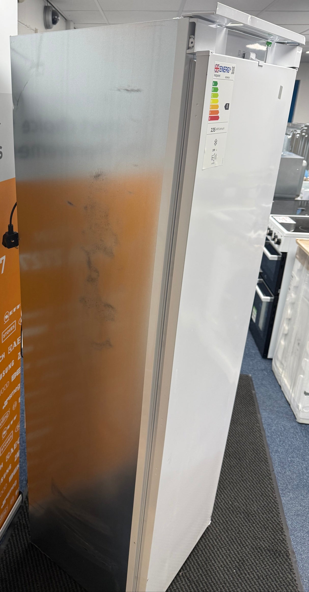 Hotpoint HTSD18F013H1 (06) 209 Litre Tall Built-In Freezer with No Frost - E Rated - (Graded Dented) - HW182606