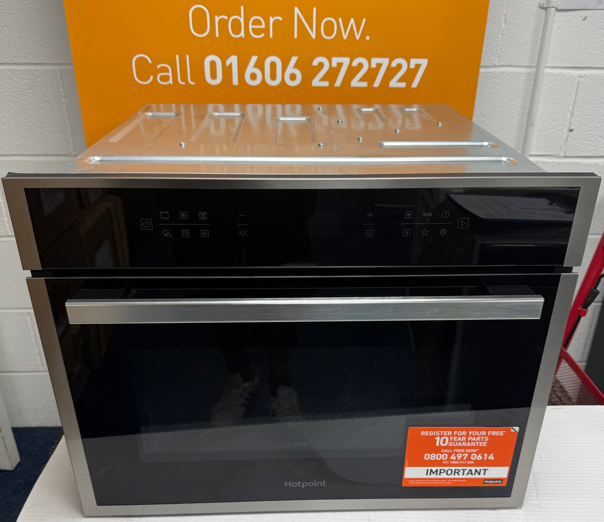 Hotpoint Cook on 3 HCW6O7HTSXUK (74) 53 Litre 950W Built-in Compact Oven with Microwave in Stainless Steel - (EX Display)- HW182674