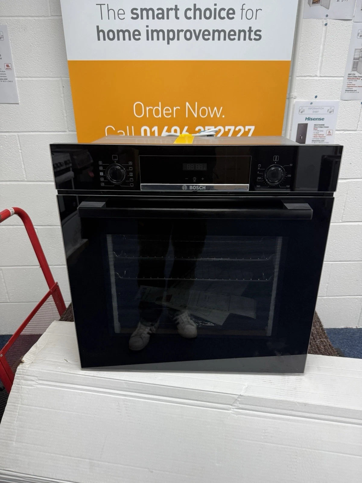 Bosch Series 4 HQA534BB3B (88) Built In Electric Single Oven with added Steam Function in Black - A+ Rated - (Ex Display) - HW182088