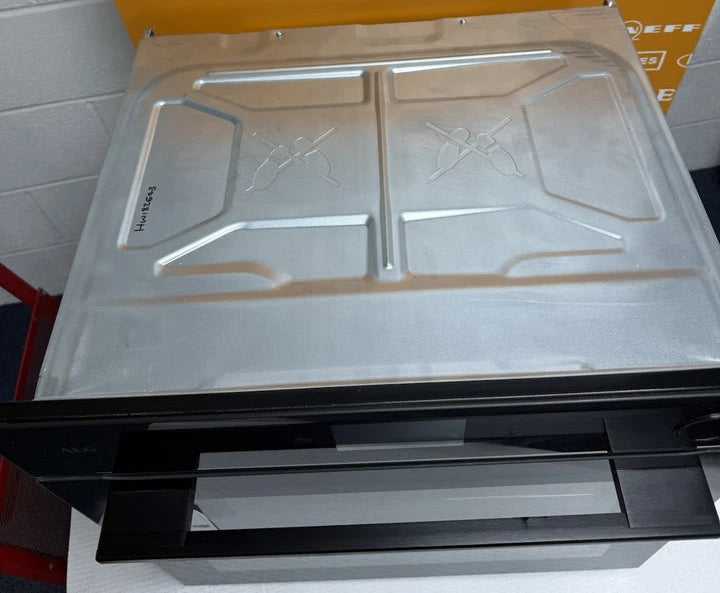 AEG NBR7P731SB (43) 7000 MealAssist Built in Single Oven with SteamCrisp and Pyrolytic Self Cleaning - A++ Rated - (Ex Display) - HW182643