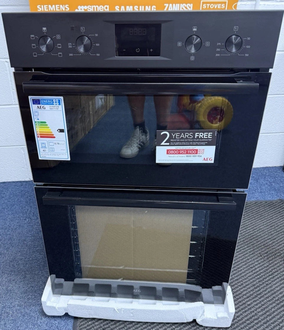 AEG 6000 OU5NP20B (42) SurroundCook Clean Enamel Built-in Double Oven with Matt Black Control Panel - A/A Rated - (Ex Display) - HW182642