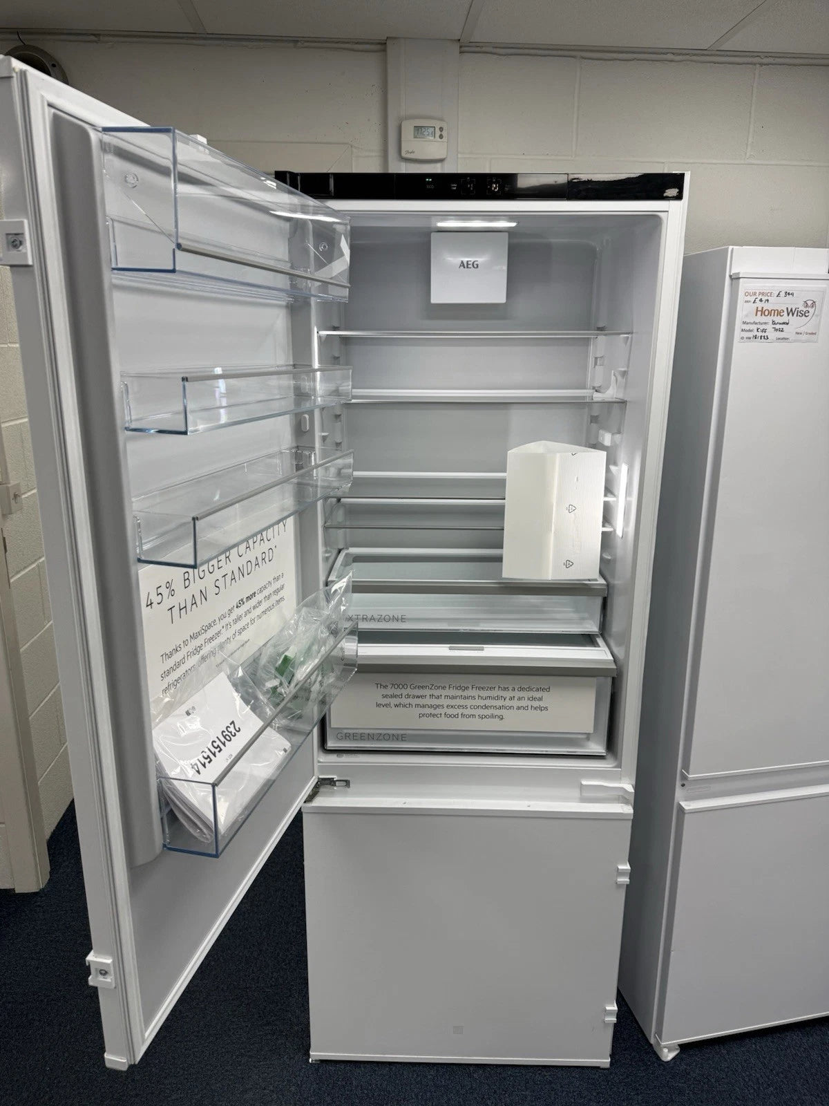 AEG 7000 NSC7G752ES 75cm x 190cm 70/30 Integrated Fridge Freezer with Sliding Door Hinge in White - E Rated - HW181903