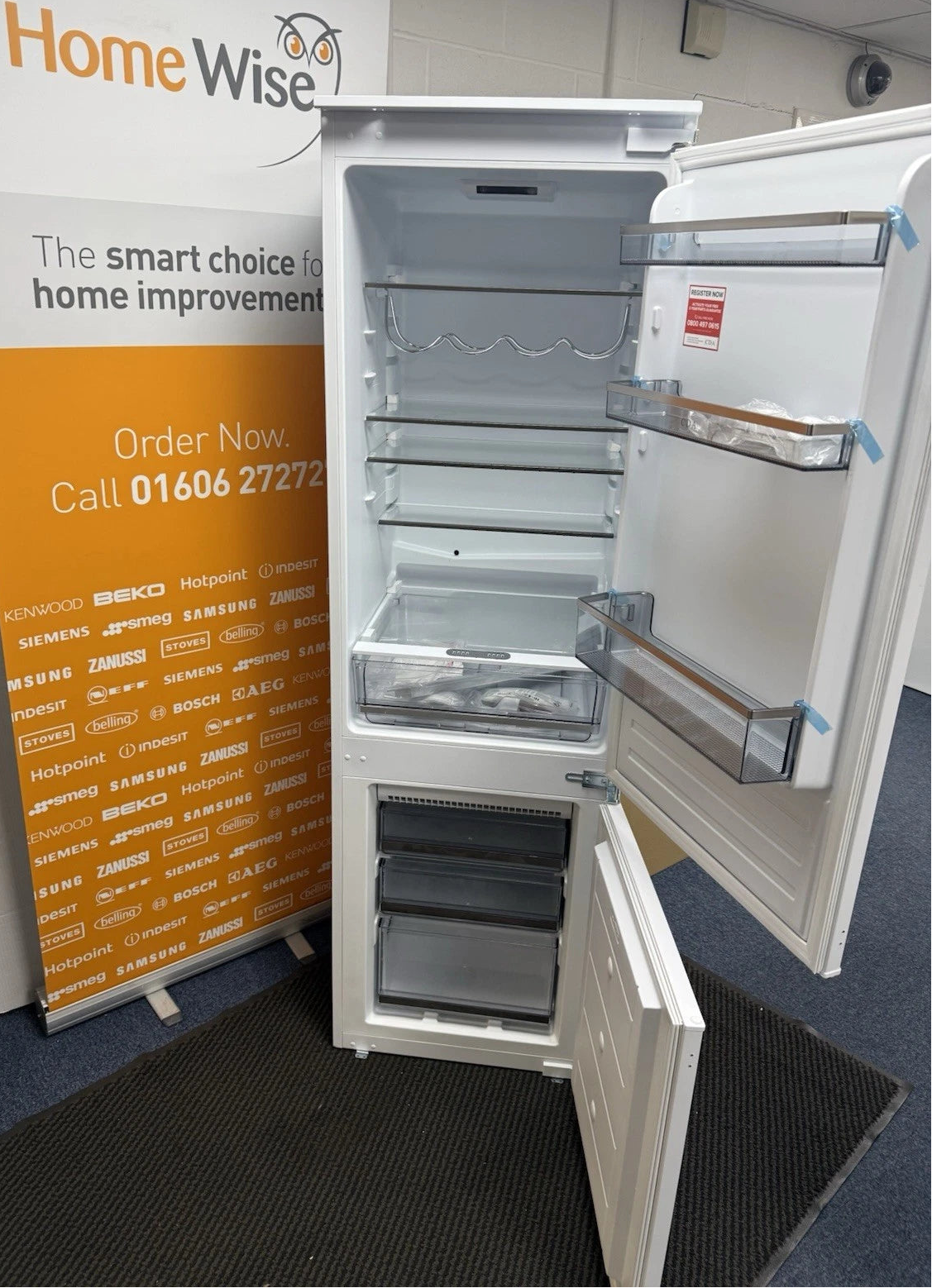 CDA FW727 (69) 70/30 Integrated Frost Free Fridge Freezer - E Rated - (Ex Display) - HW182569