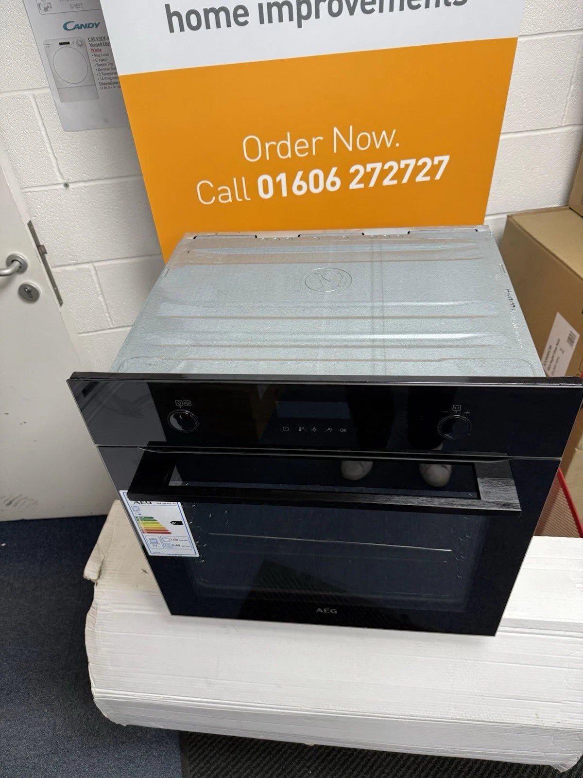 AEG Series 6000 BPK556260B SteamBake Built-in Electric Single Oven waninith Pyrolytic Self Cleg in Stainless Steel - A+ Rated - (Ex Display) - HW182052