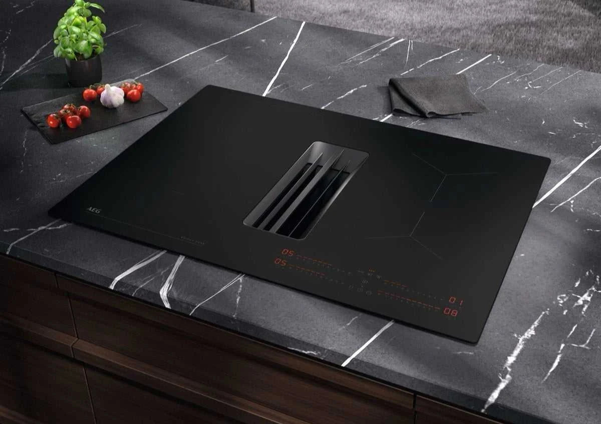 AEG Venting Hob TCH74B01CB (31) 68cm 4 Zone Induction Hob with Integrated Venting Hood in Black - (Tatty Box) - HW182631 - MANAGERS SPECIAL NOW £959.20