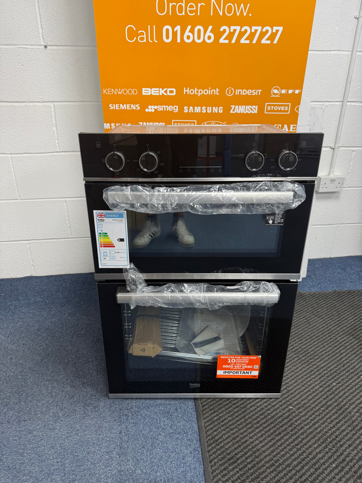 Beko BBXDF25300X Electric Double Built-in Oven in Black & Stainless Steel - A/A Rated - Ex display HW182604