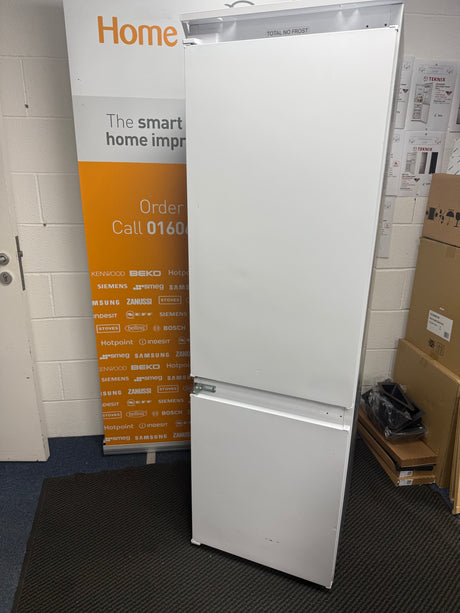 Hotpoint HTC18 T112 UK 70/30 (31) No Frost Integrated Fridge Freezer with Sliding Hinge - E Rated -GRADED BLEMISHED  HW181976