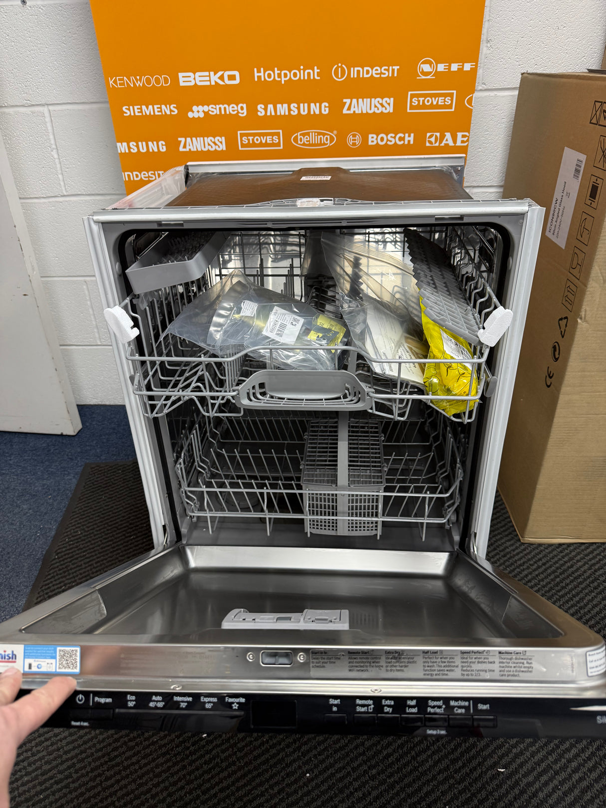 Bosch Series 2 SMV2HTX02G (80) 60cm Fully Integrated Dishwasher with Wi-Fi Enabled Home Connect - D Rated - (Ex Display) - HW181980