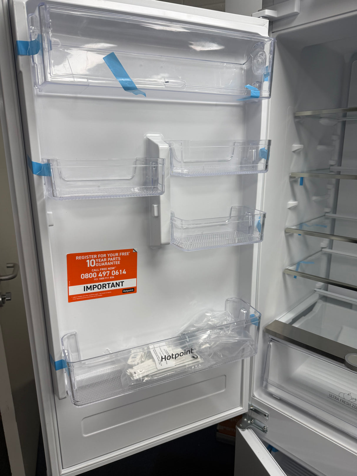 Hotpoint HTC18 T112 UK 70/30 (31) No Frost Integrated Fridge Freezer with Sliding Hinge - E Rated -GRADED BLEMISHED  HW181976