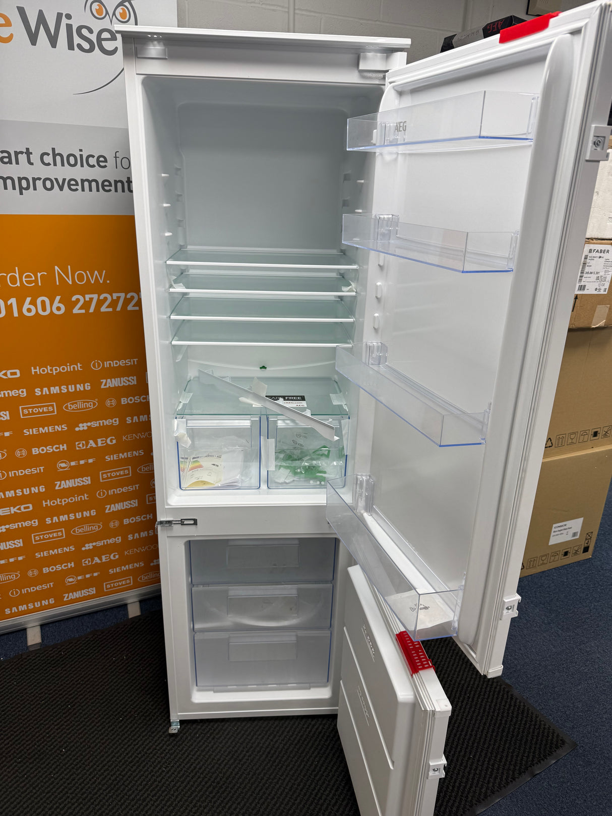 AEG 6000 TwinTech® OSC6N181ES (37) 177cm 70/30 Integrated Fridge Freezer with Sliding Door Hinge in White - E Rated - (Ex Display) - HW182337