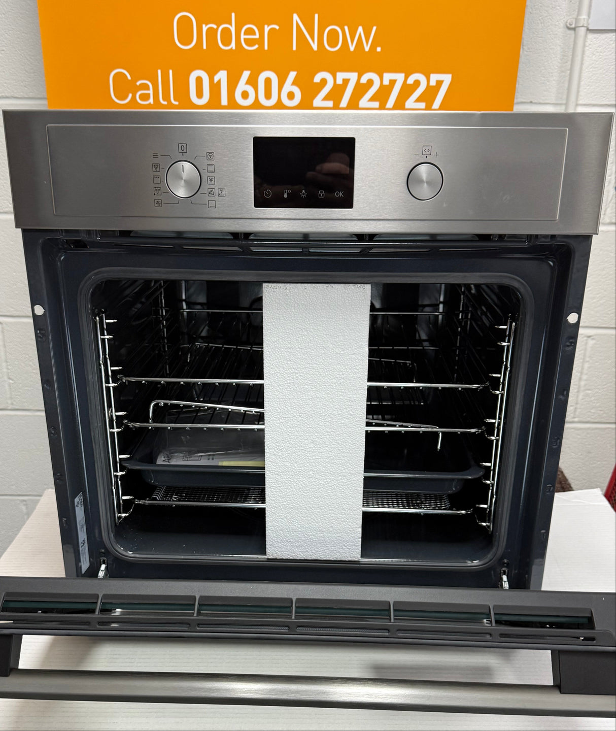AEG BEX535A61M (32) 3000 Built-in Electric Single Oven with AirFry and Aqua Clean in Stainless Steel - A+ Rated - (Blemished) - HW182532