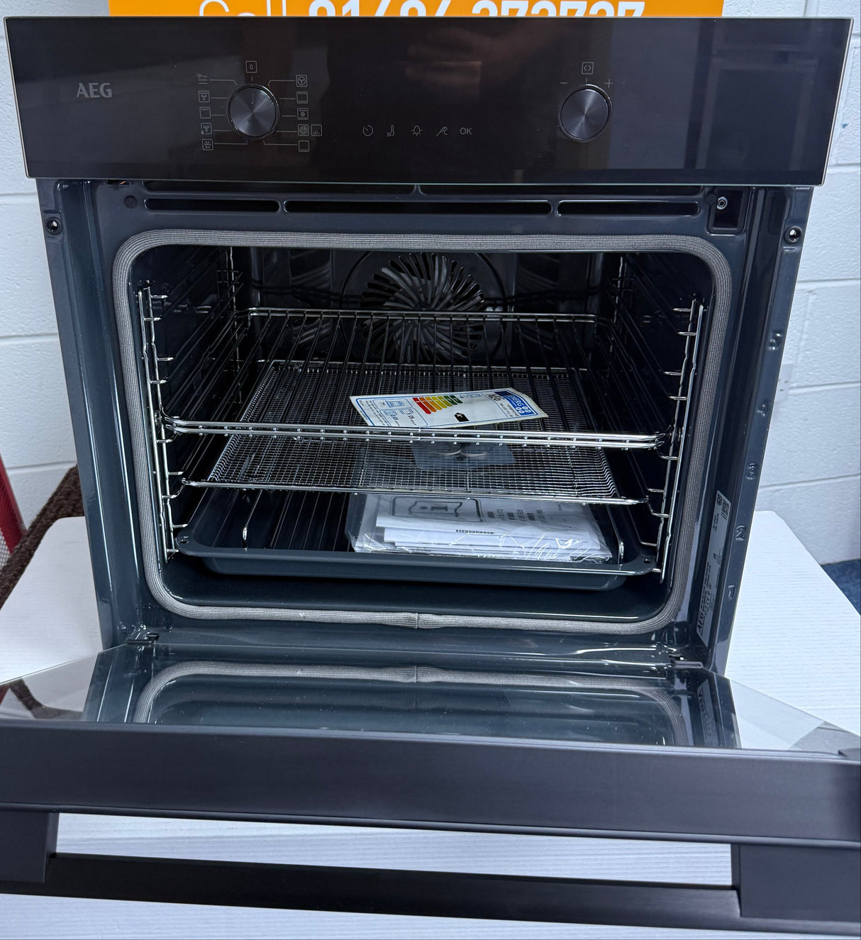 AEG NBS6P521AB (13) 6000 SenseCook® Built-in Electric Single Oven with Pyrolytic Self Cleaning in Black Glass - A+ Rated - (Ex Display) - HW182613