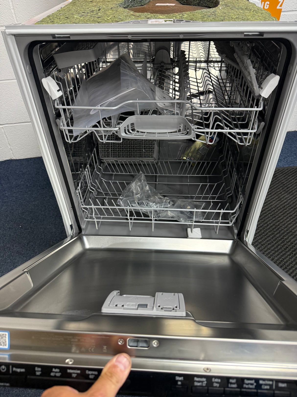 Bosch Series 2 SMV2HTX02G (82) 60cm Fully Integrated Dishwasher with Wi-Fi Enabled Home Connect - D Rated - (Ex Display Blemished  ) - HW182582