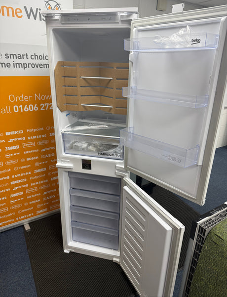 Beko BCFD4V50 (61) 50/50 Frost Free HarvestFresh™ Integrated Fridge Freezer with Sliding Hinge - E Rated - (Ex Display) - HW182661
