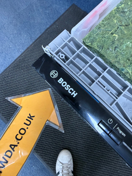 Bosch Series 2 SMV2HTX02G (84) 60cm Fully Integrated Dishwasher with Wi-Fi Enabled Home Connect - D Rated - (Graded Blemished) - HW182184