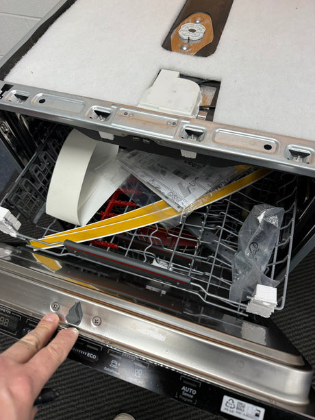 AEG Series 6000 FSS64907Z (21) SatelliteClean® Full Size Integrated Dishwasher - C Rated - (Ex Display) - HW182221