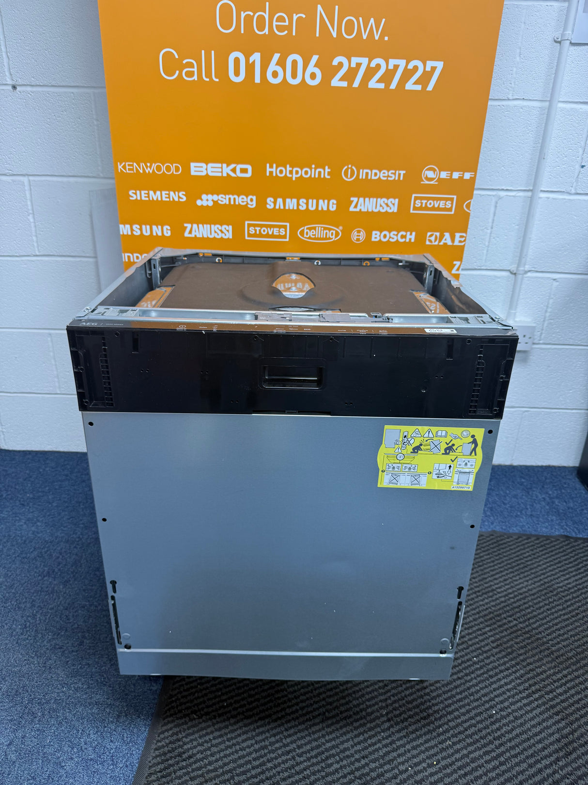 AEG GI5200D1SN (71) 5000 Series AirDry Fully Integrated Dishwasher - D Rated - (Ex Display) - HW182671