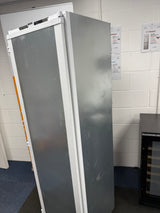 Beko BFFD4577 (23)178cm Integrated Frost Free 220L Tall Upright Freezer with Sliding Hinge - E Rated - (Graded damaged ) - HW182623