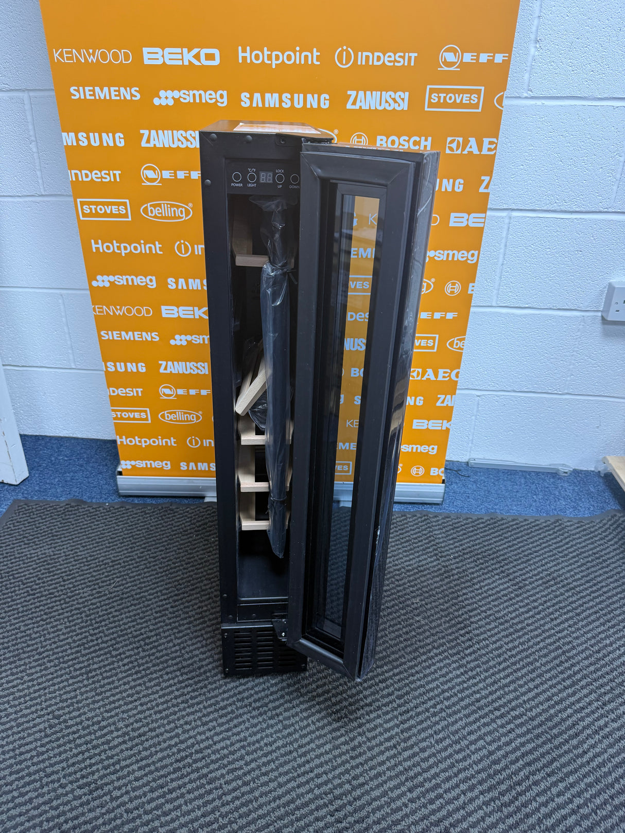 Cata UBBKWC15F (05) 15cm 7 Bottle Wine Cooler in Black - (Ex Display) - HW182405