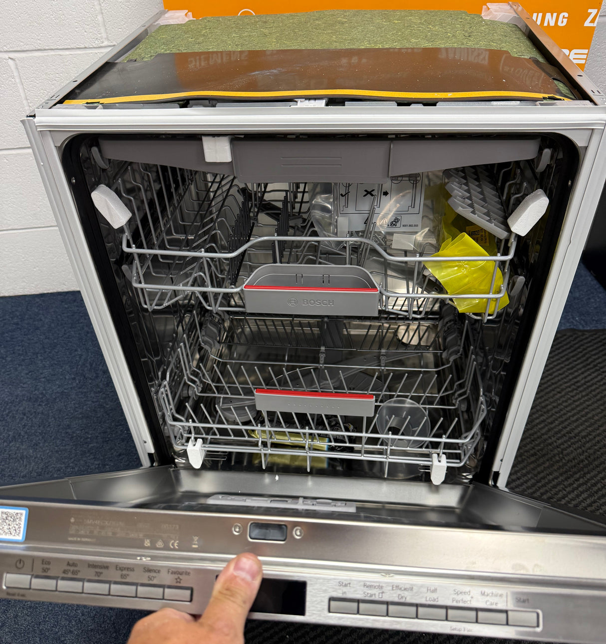 Bosch Series 4 SMV4ECX23G (57) Fully Integrated Dishwasher with Top Cutlery Tray - C Rated - (Tatty Box) - HW182657
