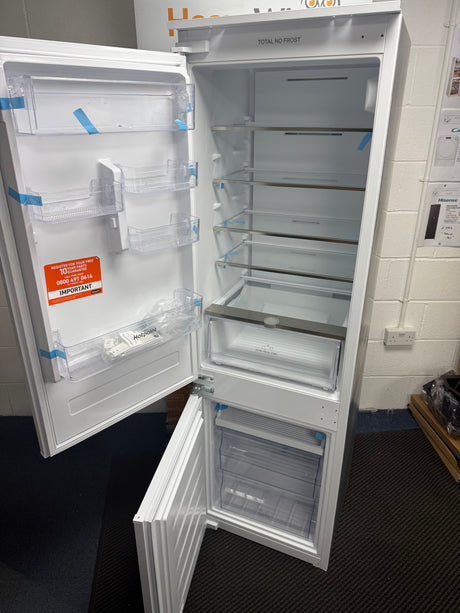 Hotpoint HTC18 T112 UK 70/30 (31) No Frost Integrated Fridge Freezer with Sliding Hinge - E Rated -GRADED BLEMISHED  HW181976