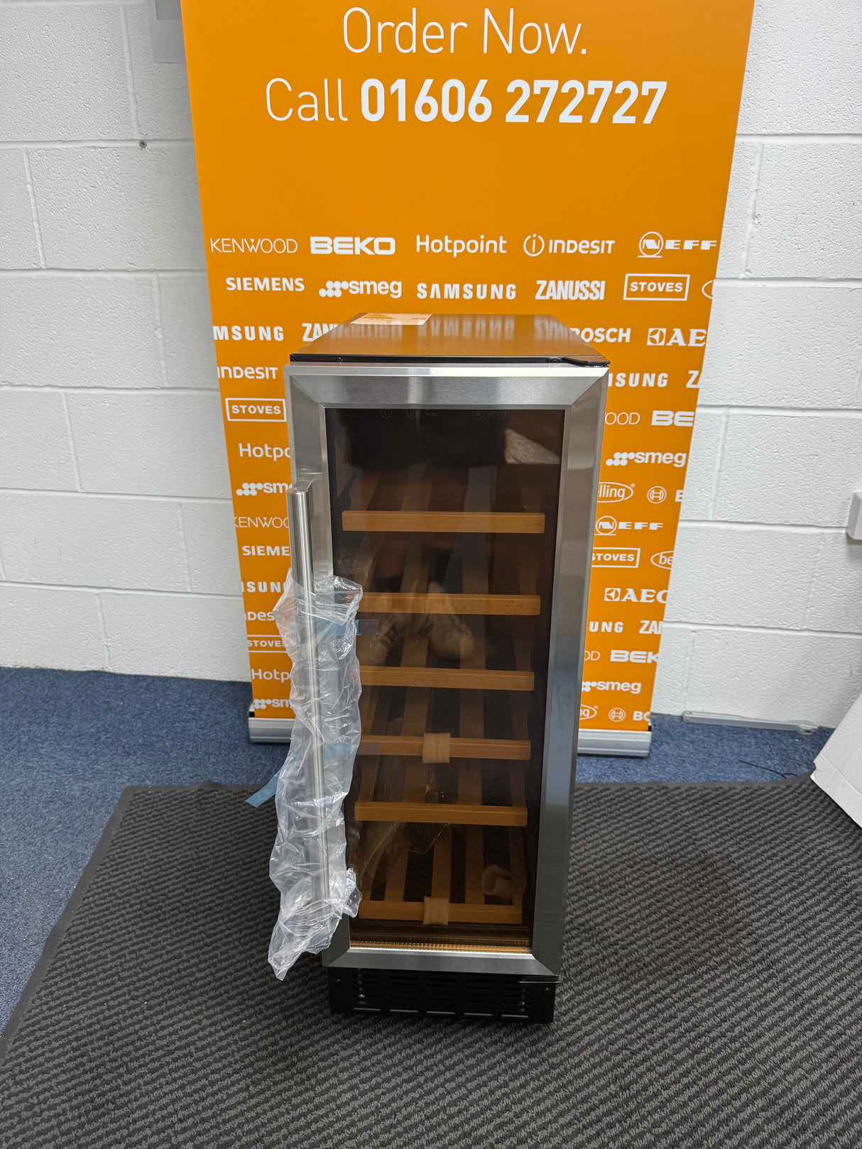 Viceroy WRWC30SSED.3 (11) 18 Bottle 30cm Undercounter Wine Cooler Fridge in Stainless Steel - (Ex Display) - HW182311
