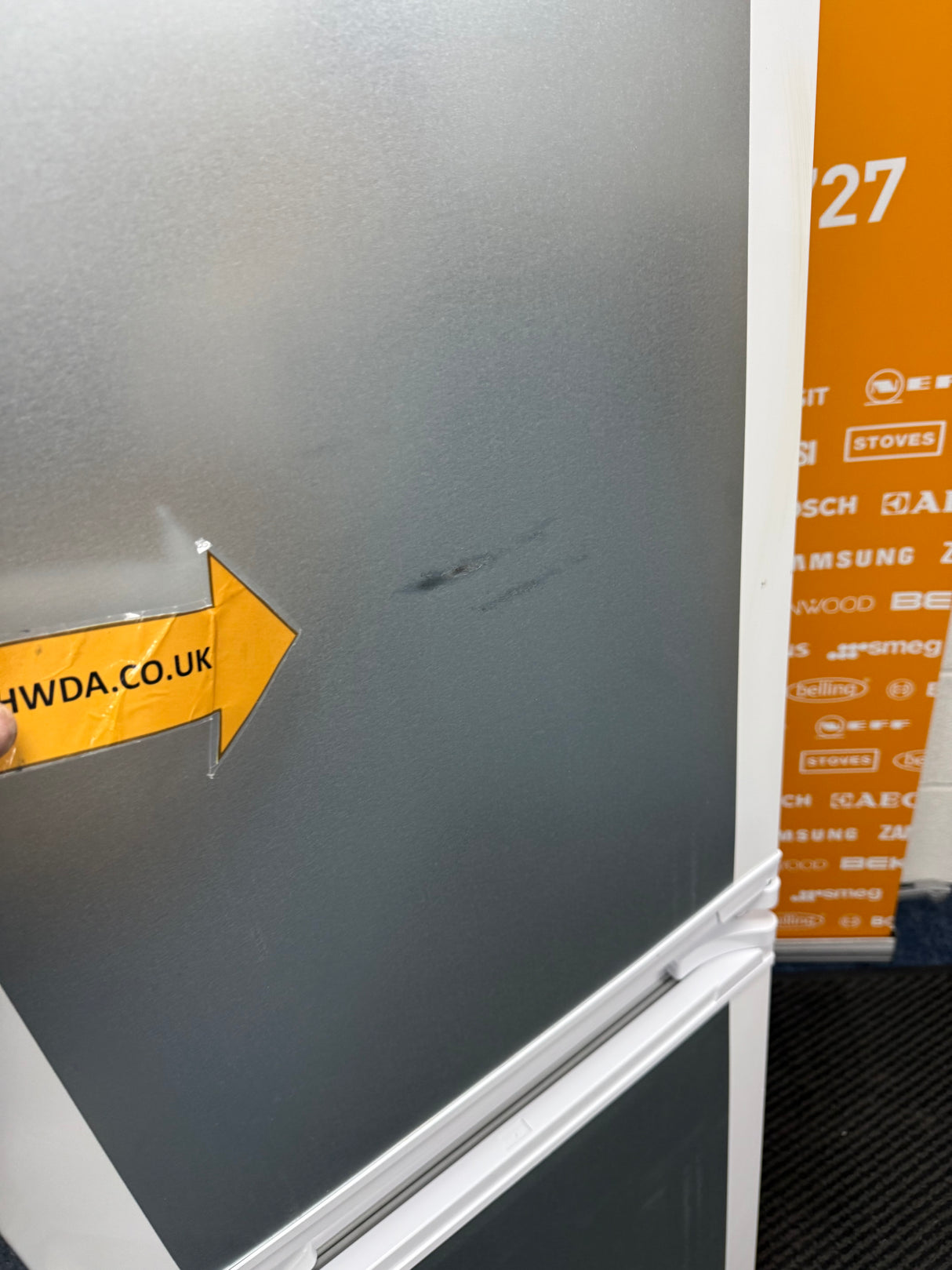 Beko BCFD473 (22) 70/30 Frost Free  Integrated Fridge Freezer with Sliding Hinge - E Rated - (Ex Display) - HW182322