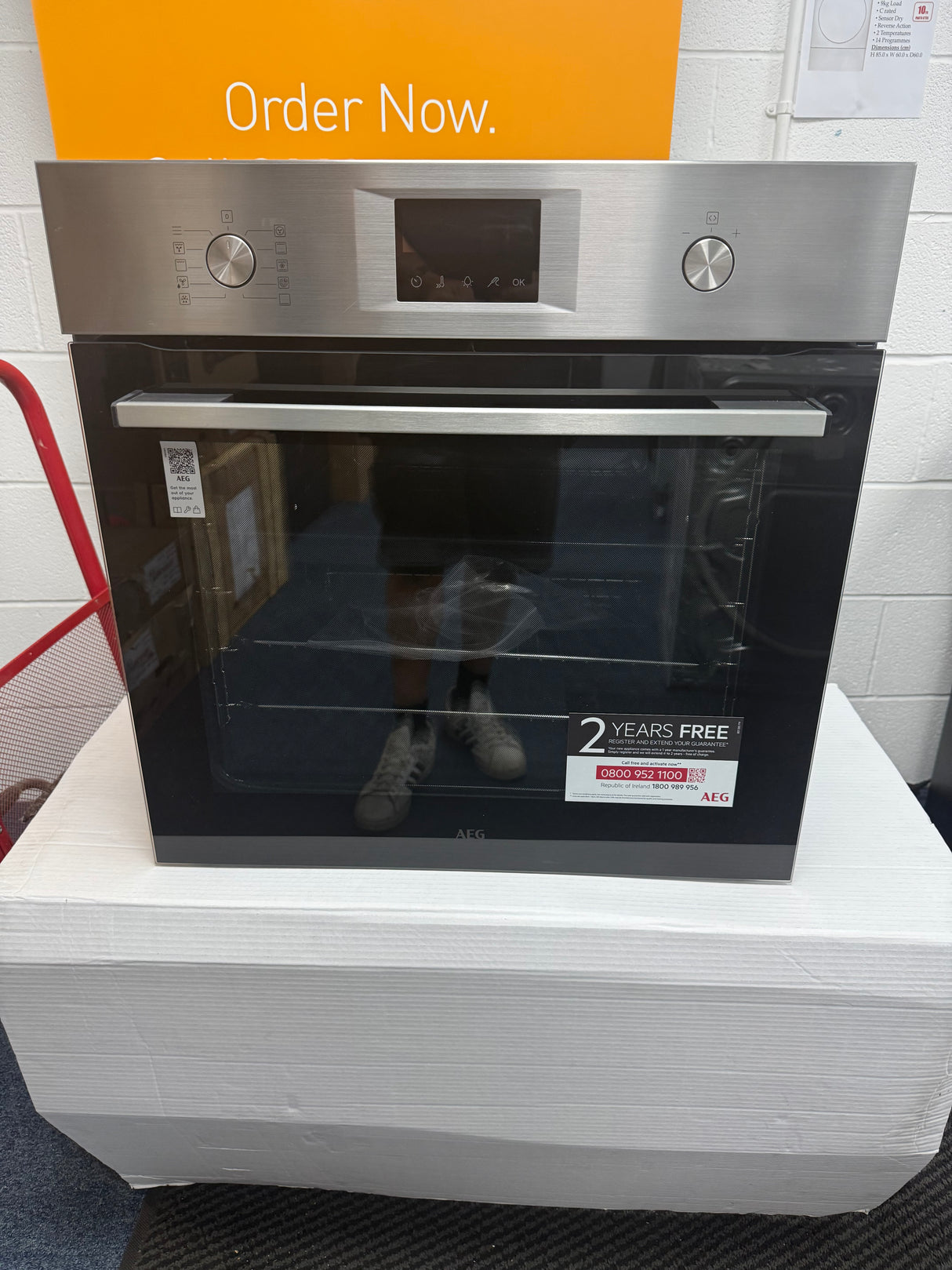 AEG Series 6000 OS6AB50AM (02) Sense Cook Aqua Clean Built-in Single Oven in Stainless Steel - A+ Rated - (Ex Display) - HW182699