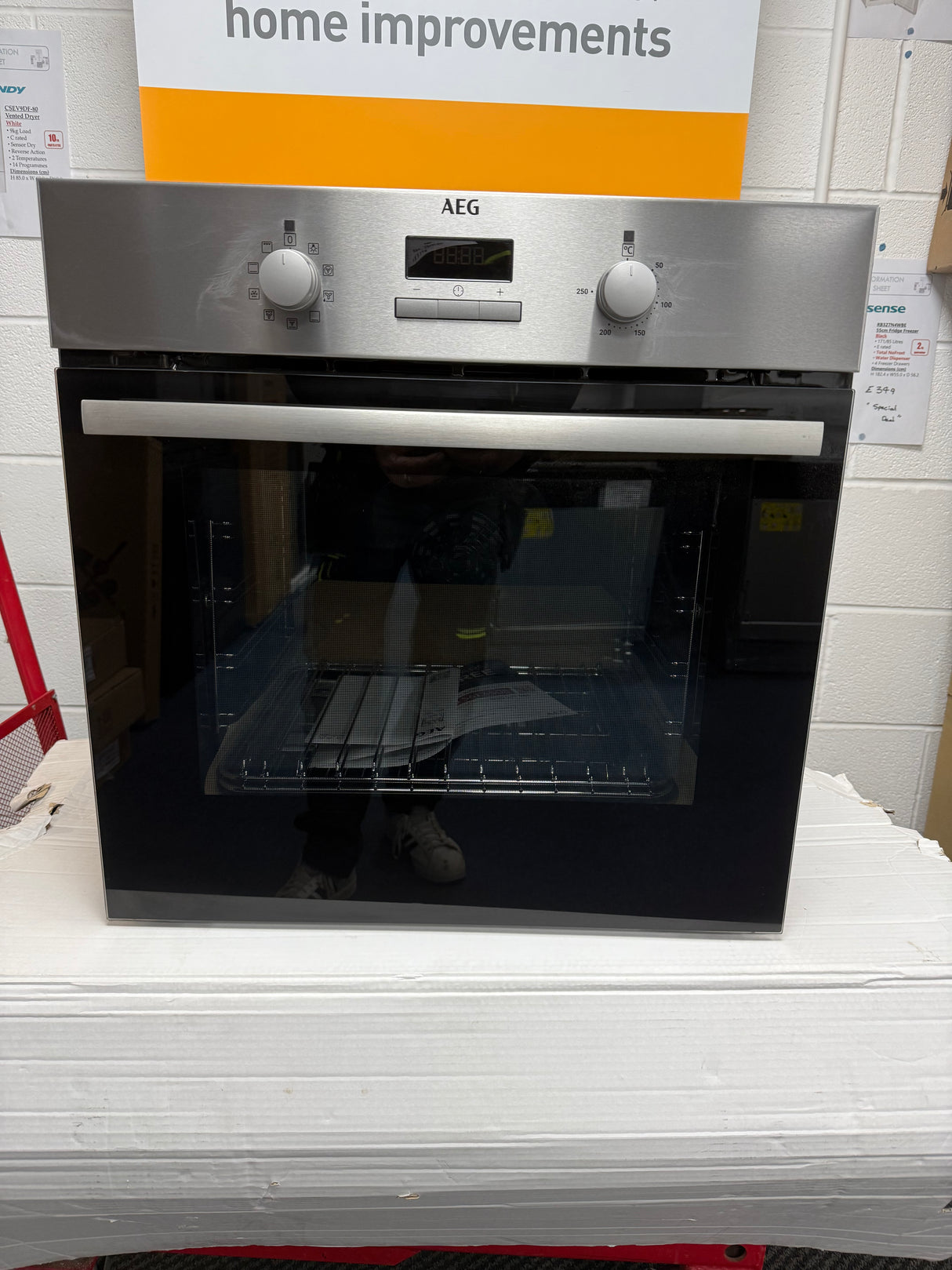 AEG BSX23101XM (50) 6000 Series SurroundCook Electric Single Oven - Stainless Steel - A Rated - 13 Amp Plug - (Ex Display) - HW182350
