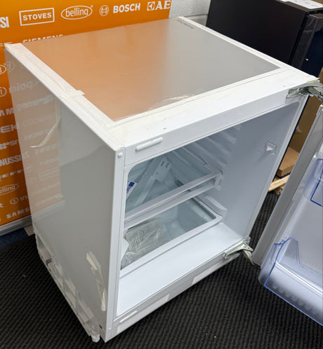 Beko BLS4682 (75) Integrated Undercounter 82cm Larder Fridge with Fixed Door Hinge - E Rated - (Tatty Box) - HW182475