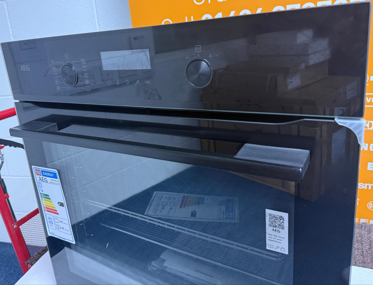 AEG NBS6P521AB (13) 6000 SenseCook® Built-in Electric Single Oven with Pyrolytic Self Cleaning in Black Glass - A+ Rated - (Ex Display) - HW182613