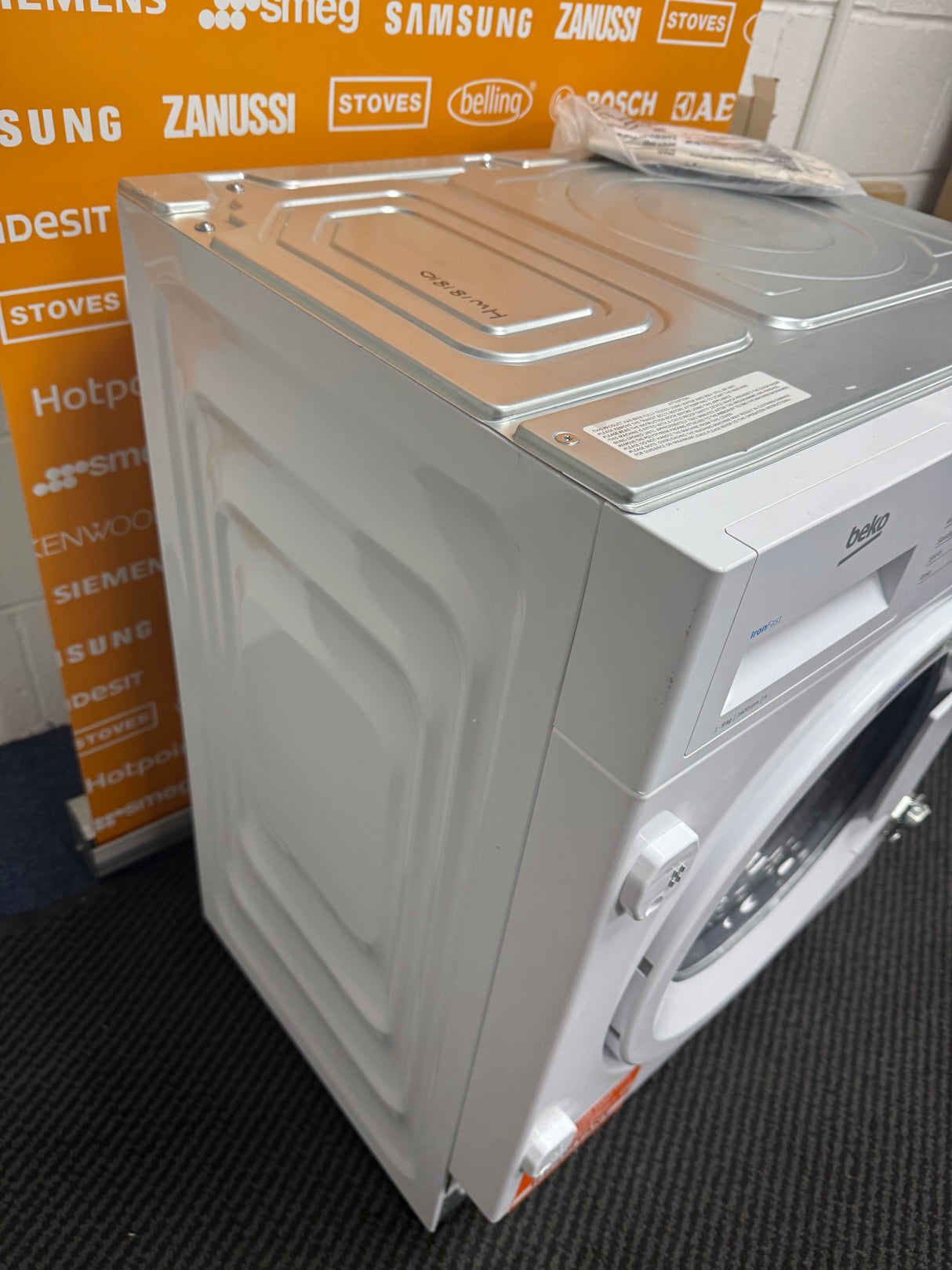 Beko WTIK94121F (38) Integrated 9KG 1400 Spin Washing Machine in White - A Rated - (Ex Display Dented) - HW181810